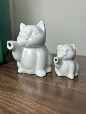 vintage HIC Japan white ceramic cat figurine creamer set pair
